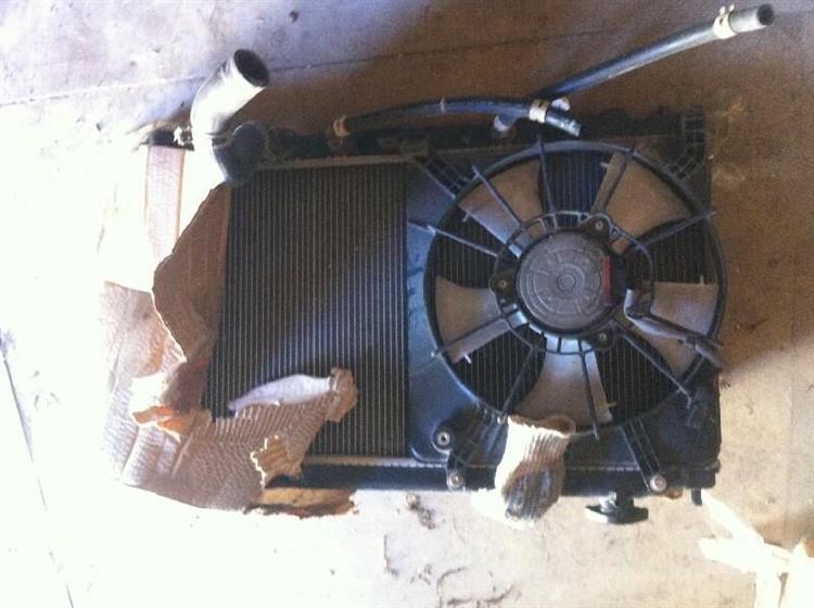 Радиатор основной Хонда Фит в Пскове 1288