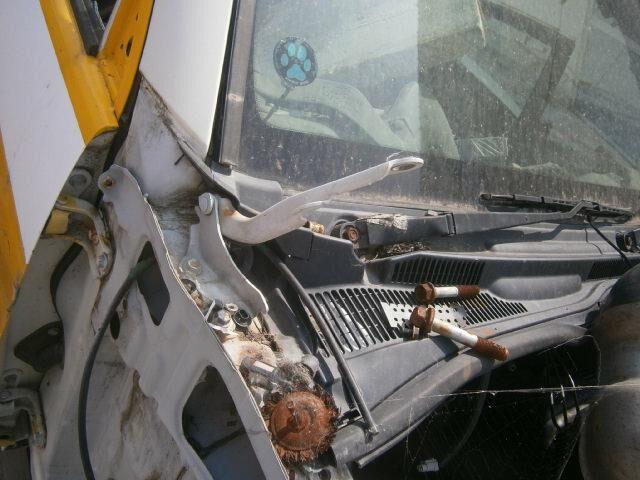 Решетка под лобовое стекло Тойота Хайлюкс Сурф в Пскове 29486